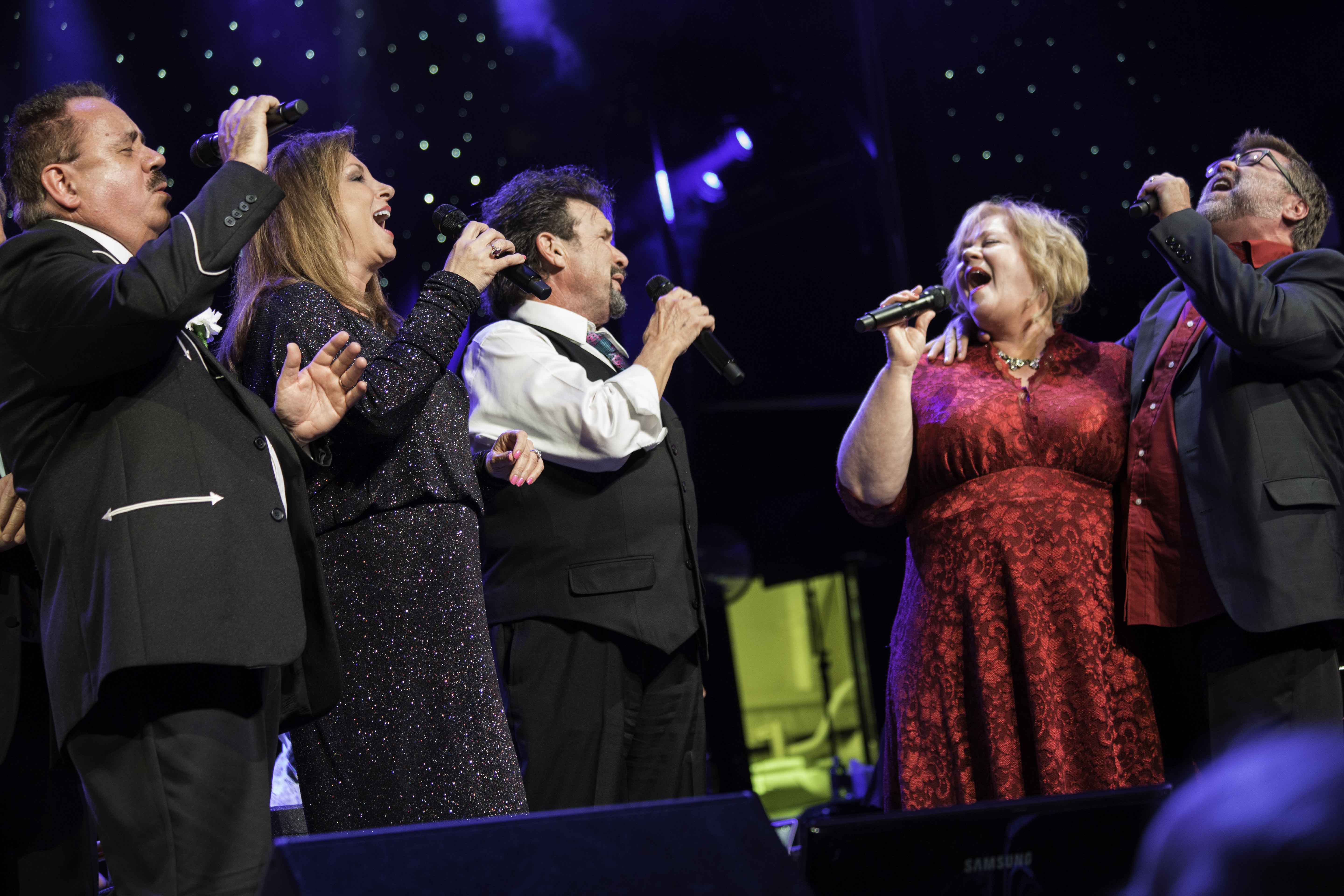  Johnny Minick (Goodman Revival), Kelly Nelon Clark (The Nelons), Russ Taff, Tanya Goodman Sykes (Goodman Revival), and Michael Sykes (Goodman Revival) 