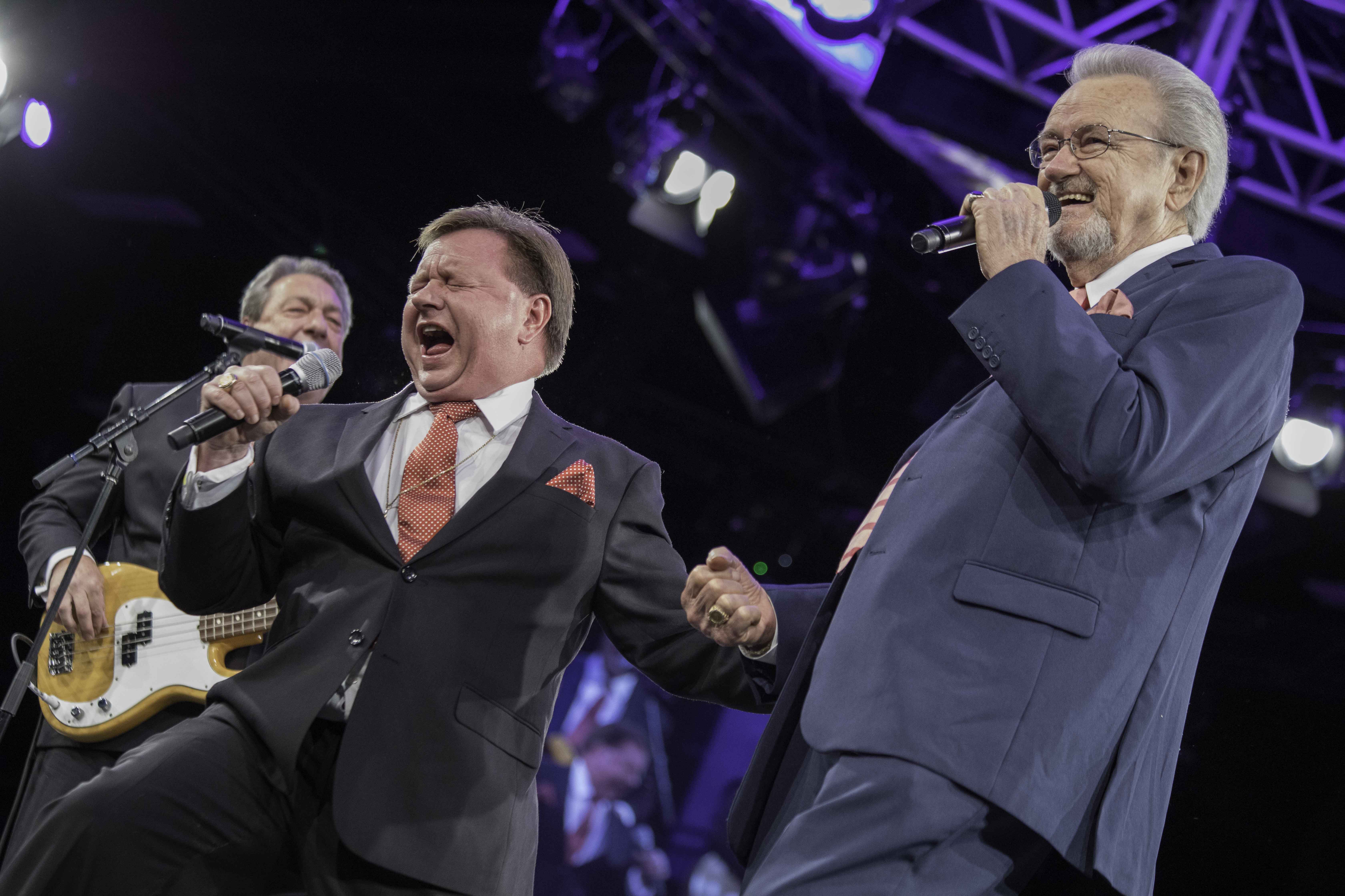  McCray Dove, Ed O’Neal (The Dixie Melody Boys) 