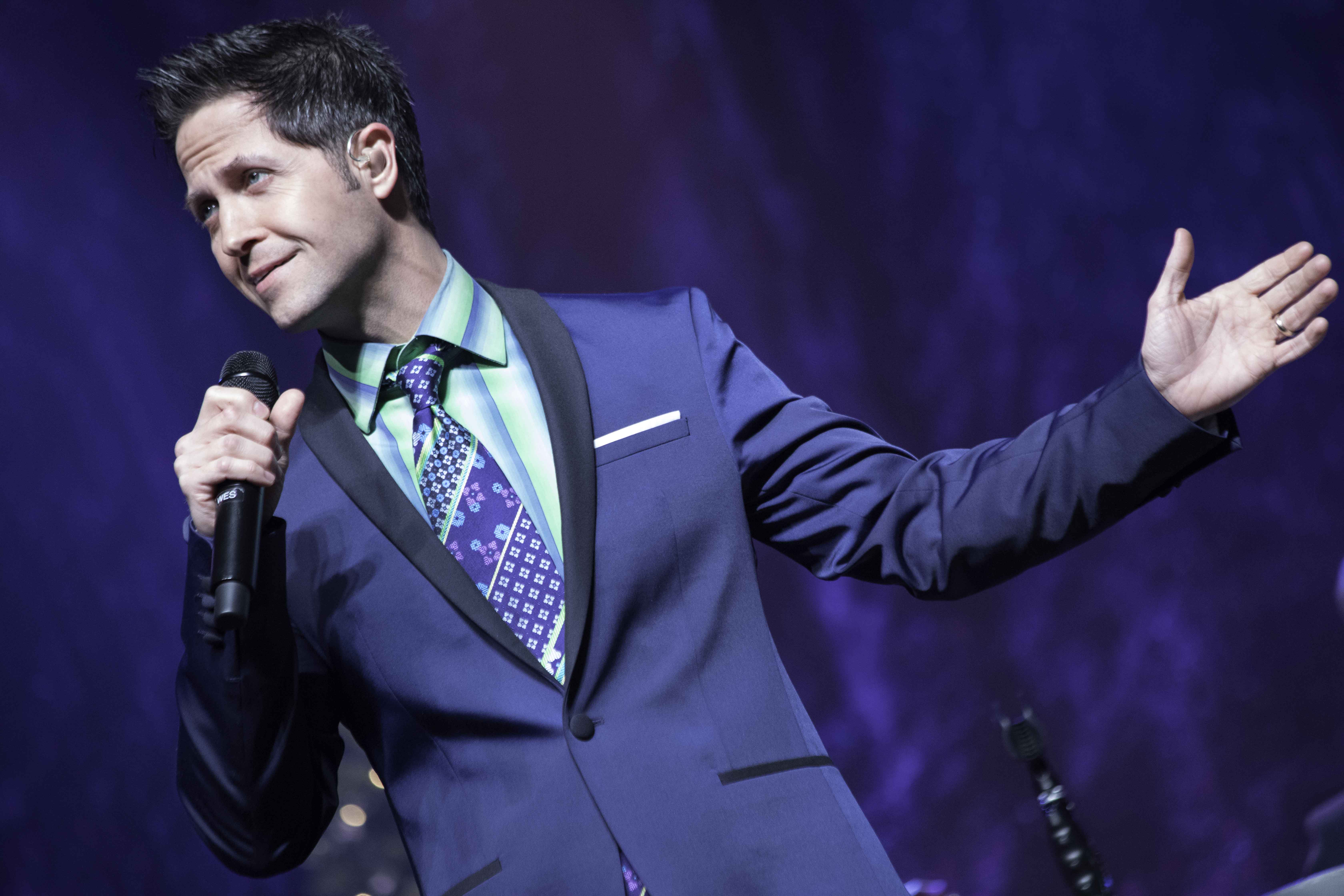  Wes Hampton (The Gaither Vocal Band) 